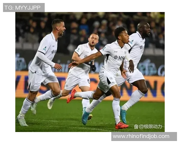 那不勒斯十轮点球史诗：点燃圣保罗，挺进意杯八强！