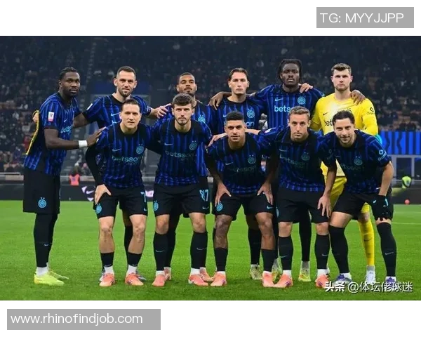 国米大胜晋级!迪乌夫撕掉“水货”标签,三喜临门谱写蓝黑新篇章 国米大胜晋级!迪乌夫撕掉“水货”标签,三喜临门谱写蓝黑新篇章