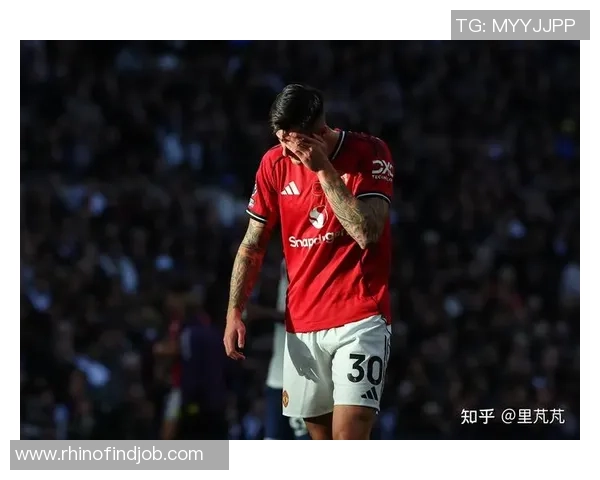 舍伍德的“铁口直断”:约罗潜力难比德利赫特,曼联的“答案”在哪里? 舍伍德的“铁口直断”:约罗潜力难比德利赫特,曼联的“答案”在哪里?